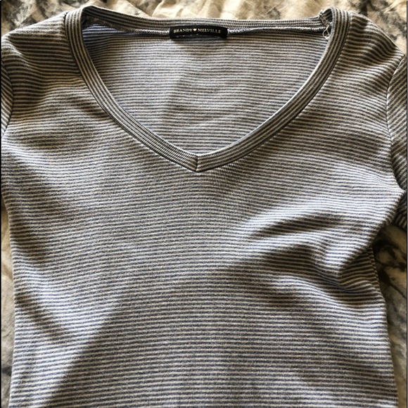 Brandy melville long sleeve - Picture 2 of 3